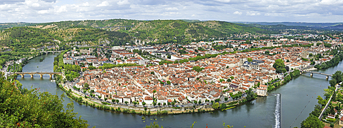 City of Cahors viewed from the viewpoint at Mont Saint Cyr, Lot department, region of Midi-Pyrenees, Occitanie, southwest of France, Europe