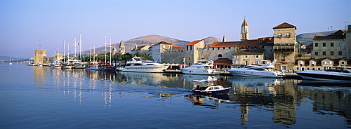 City walls and the Kamerlengo fortress, Trogir, UNESCO World Heritage Site, Dalmatia, Dalmatian Coast, Croatia, Europe