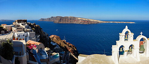 Oia village on rim of volcanic caldera, Santorini, Thira, Cyclades, Greek Islands, Greece, Europe