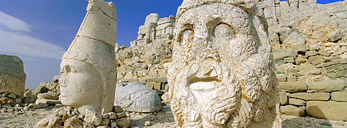 Ancient carved stone heads, Nemrut Dagi (Nemrut Dag), on summit of Mount Nemrut, UNESCO World Heritage Site, Anatolia, Turkey, Asia Minor, Asia