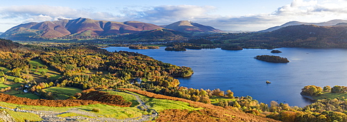 Derwent Water and Skiddaw mountains beyond, Lake District National Park, UNESCO World Heritage Site, Cumbria, England, United Kingdom, Europe