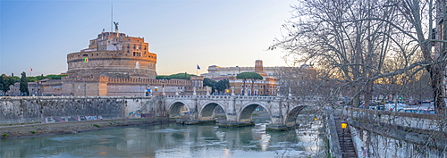 St. Angelo Bridge (Ponte Sant'Angelo) and Castel Sant'Angelo, UNESCO World Heritage Site, Rome, Lazio, Italy, Europe