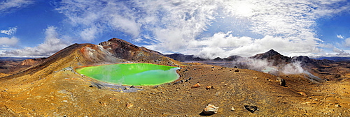 360 panorama with the green sulphurous Emerald Lakes and volcanio Mt Tongariro, Tongariro National Park, Manawatu-Wanganui, North Island, New Zealand, Oceania