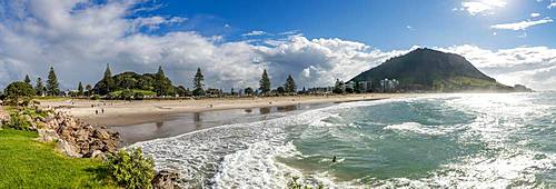 View to Mount Manganui with beach, view from Moturiki, Tauranga, Bay of Plenty, North Island, New Zealand, Oceania