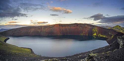 Caldera of Ljotipollur Volcano, Rangarping ytra, Suourland, Iceland, Europe