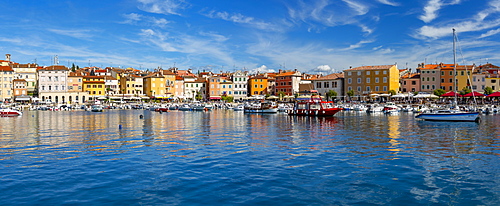 View of harbour and colourful buildings of the Old Town, Rovinj, Croatian Adriatic Sea, Istria, Croatia, Europe