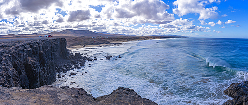 View of coastline and the Atlantic Ocean on a sunny day, El Cotillo, Fuerteventura, Canary Islands, Spain, Atlantic, Europe