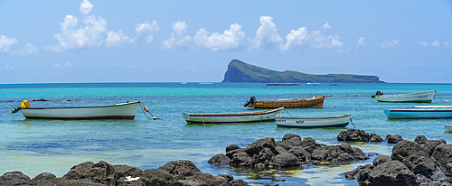 View of beach and turquoise Indian Ocean on sunny day in Cap Malheureux, Mauritius, Indian Ocean, Africa