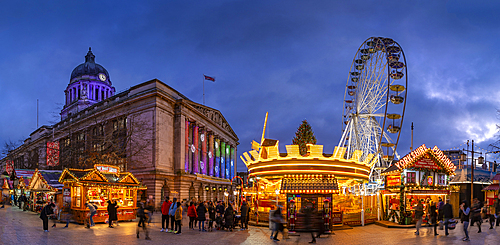 View of Council House (City Hall) and Christmas Market on Old Market Square at dusk, Nottingham, Nottinghamshire, England, United Kingdom, Europe