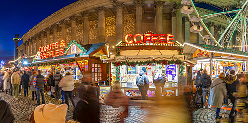 View of Christmas Market and St. Georges Hall, Liverpool City Centre, Liverpool, Merseyside, England, United Kingdom, Europe