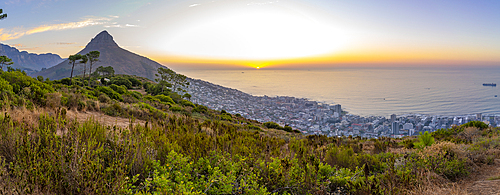 View of Lion's Head and Bantry Bay at sunset from Signal Hill, Cape Town, Western Cape, South Africa, Africa