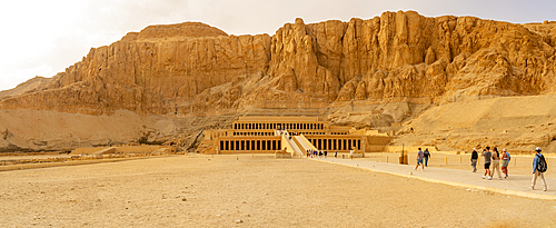 View of Mortuary Temple of Hatshepsut, UNESCO World Heritage Site, Deir el-Bahari, Thebes, Egypt, North Africa, Africa