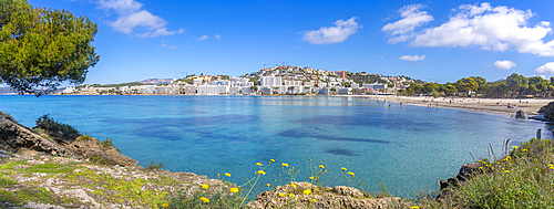 View of rocky shoreline by turquoise sea and Santa Ponsa, Majorca, Balearic Islands, Spain, Mediterranean, Europe