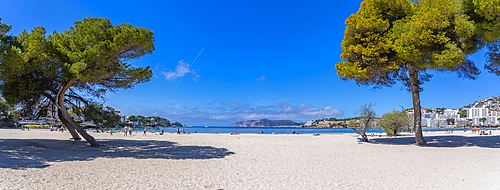 View of beach and hotels in Santa Ponsa, Majorca, Balearic Islands, Spain, Mediterranean, Europe