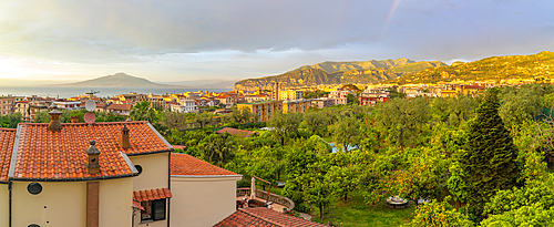 Panoramic view of Sorrento, Mount Vesuvius and Bay of Naples, Sorrento, Campania, Italy, Mediterranean, Europe