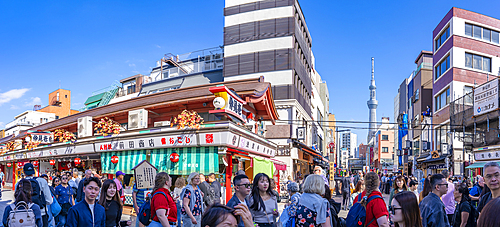 View of Nakamise-dori Street, entrance to Senso-ji Temple and Tokyo Skytree, Asakusa, Taito City, Tokyo, Japan, Asia