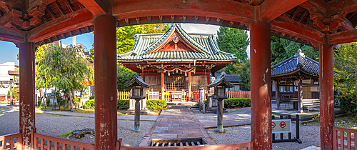 View of the Ozaki Shrine on a sunny day, Kanazawa City, Ishikawa Prefecture, Honshu, Japan