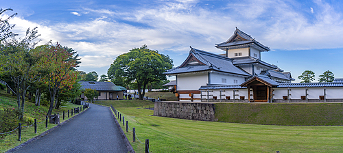 View of Hashizume-mon Gate, Kanazawa Castle, Kanazawa City, Ishikawa Prefecture, Honshu, Japan, Asia