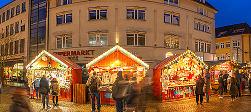 View of Christmas Market stalls in the market square in Altstadt Spandau at dusk, Spandau, Berlin, Germany, Europe