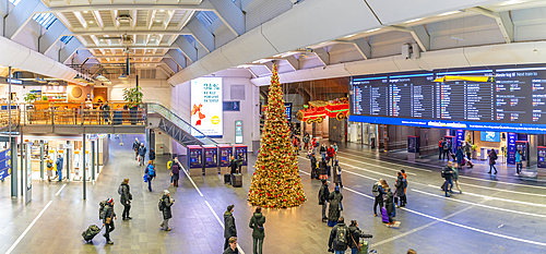 View of interior of Oslo Central Station at Christmas, Oslo, Norway, Scandinavia, Europe