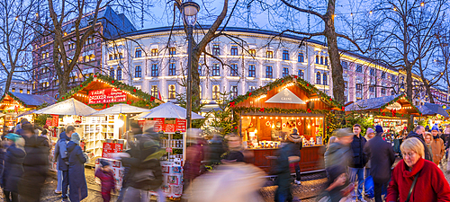 View of Christmas market during winter at dusk, Stortingsparken, Oslo, Norway, Scandinavia, Europe