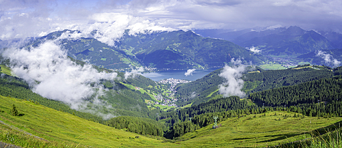 View of Zell am See and cloud from Schmittenhöhebahn top station 2000m on a sunny day, Zell am See, Salzburg, Austria, Europe
