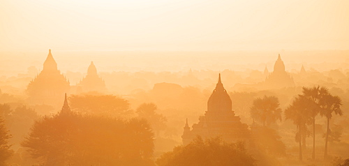 View of temples at dawn, Bagan (Pagan), Mandalay Region, Myanmar (Burma), Asia