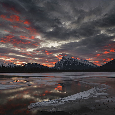 Morning glow in winter landscape of Vermilion Lakes, Banff National Park, UNESCO World Heritage Site, Rocky Mountains, Alberta, Canada, North America