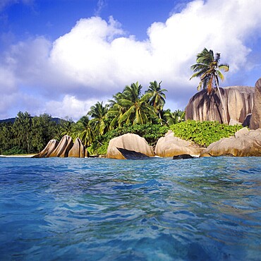 Granite rocks on Anse Source à Jean beach, La Digue, Seychelles, Indian Ocean, Africa