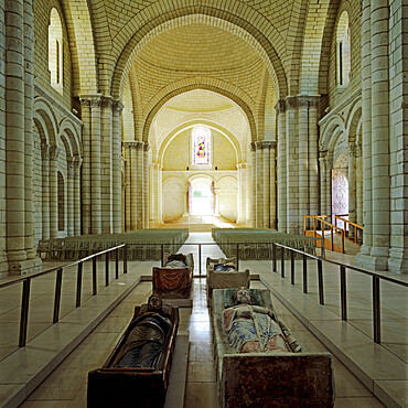 Nave of Abbey Church with effigies of Plantagenet monarchs, Fontevraud Abbey (Fontevraud-l'Abbaye), Loire Valley, Anjou, France, Europe