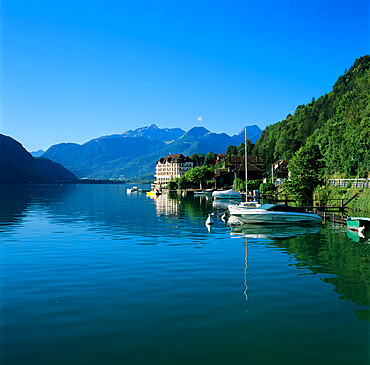 View along lake, Duingt, Lake Annecy, Rhone Alpes, France, Europe