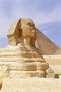 Sphinx and pyramid, UNESCO World Heritage Site, Giza, Cairo, Egypt, North Africa, Africa