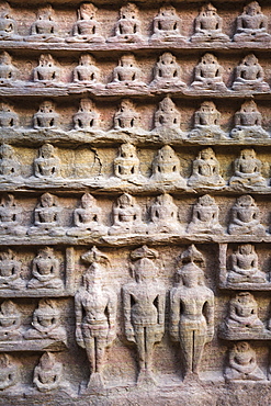 Jain images cut into the cliff rock of Gwalior Fort, Gwalior, Madhya Pradesh, India, Asia