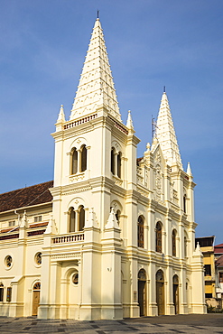 Santa Cruz Basilica, Fort Kochi, Cochin (Kochi), Kerala, India, Asia