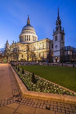 St. Pauls Cathedral at night, City of London, London, England, United Kingdom, Europe