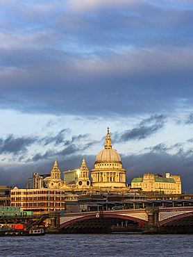 St. Pauls Cathedral at sunset, City of London, London, England, United Kingdom, Europe