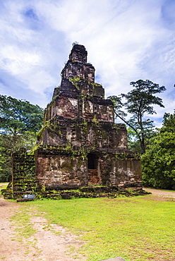 Satmahal Prasada in Polonnaruwa Quadrangle, UNESCO World Heritage Site, Sri Lanka, Asia