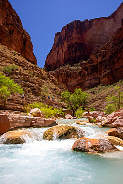 Hikers in Havasu Creek, Grand Canyon National Park, UNESCO World Heritage Site, Arizona, United States of America, North America