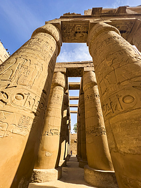 The Great Hypostyle Hall, Karnak Temple Complex, a vast mix of temples, pylons, and chapels, UNESCO World Heritage Site, near Luxor, Thebes, Egypt, North Africa, Africa