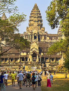 Angkor Wat, UNESCO World Heritage Site, a Hindu-Buddhist temple complex near Siem Reap, Cambodia, Indochina, Southeast Asia, Asia