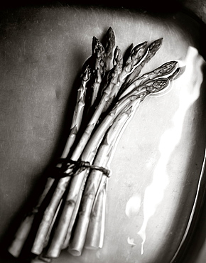 Asparagus in a water basin, Vegetables, Food, Nutrition