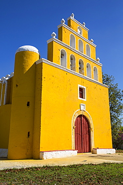 Church of San Pedro Apostol, founded in the seventeenth century, Tekal de Venegas, Yucatan, Mexico