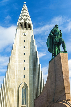 Statue of Leif Eriksson in front of the Hallgrimur church, Reykjavik, Iceland