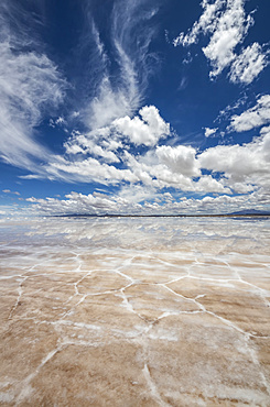 Salar de Uyuni, the world's largest salt flat, during the wet season (December-February); Potosi Department, Bolivia