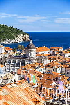 The Walls of Dubrovnik surround the old city of Dubrovnik and provide stunning scenery and vantage points around the city; Dubrovnik, Dubrovacko-neretvanska zupanija, Croatia