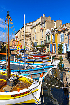 The Harbour at Martigues, Martigues, Bouches du Rhone, Provence-Alpes-Cote d'Azur, France, Western Europe