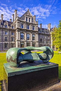 Reclining Connected Forms by Henry Moore,Trinity College, Dublin, Republic of Ireland, Europe