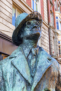 James Joyce Statue, Dublin, Republic of Ireland, Europe