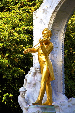 Statue of Johann Strauss, Stadtpark, Vienna, Austria, Central Europe