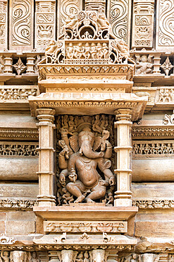 Sculptures on the walls of Lakshmana Temple, Khajuraho Group of Monuments, UNESCO World Heritage Site, Madhya Pradesh state, India, Asia